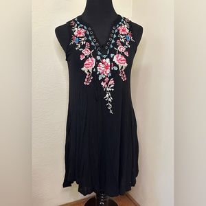 Andree by Unit Black Lined Embroidered Dress Size Small